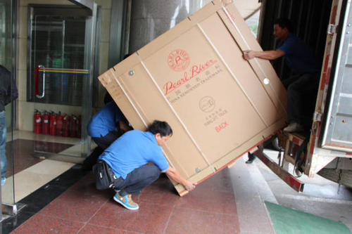 黑山钢琴贵重工艺品无忧运